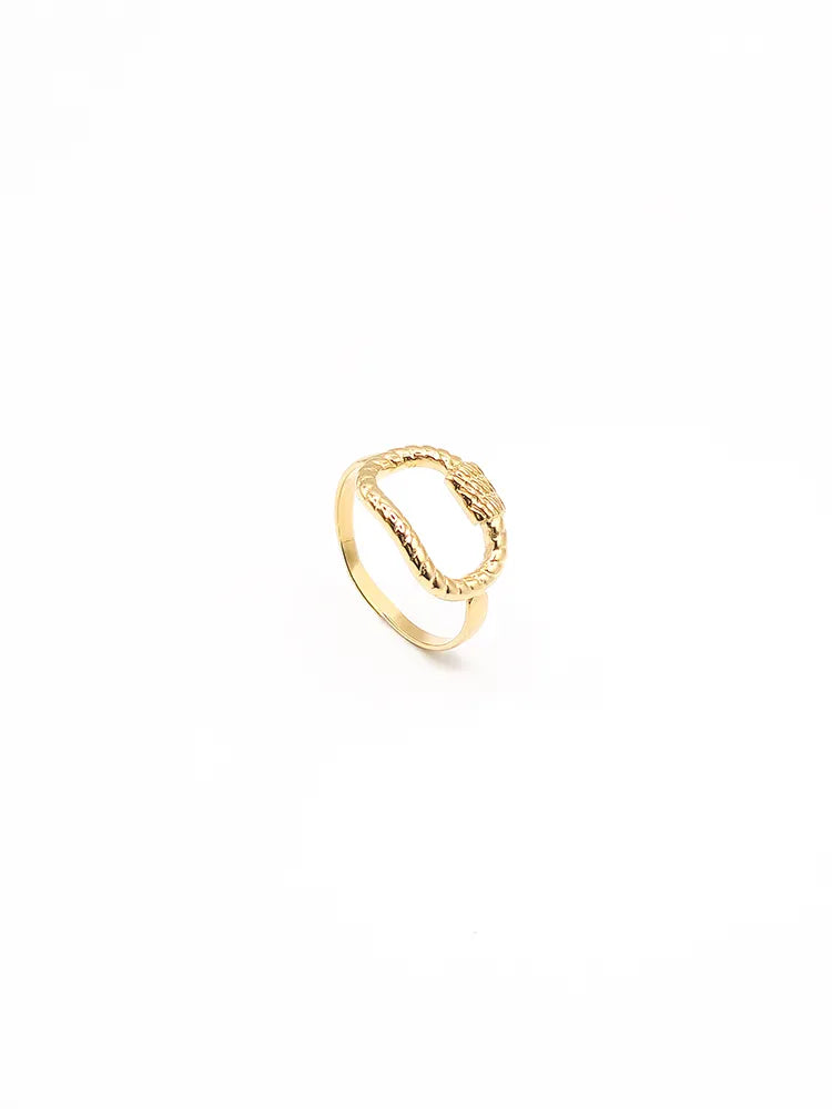 Bague femme dorée ovale ajouré texturé