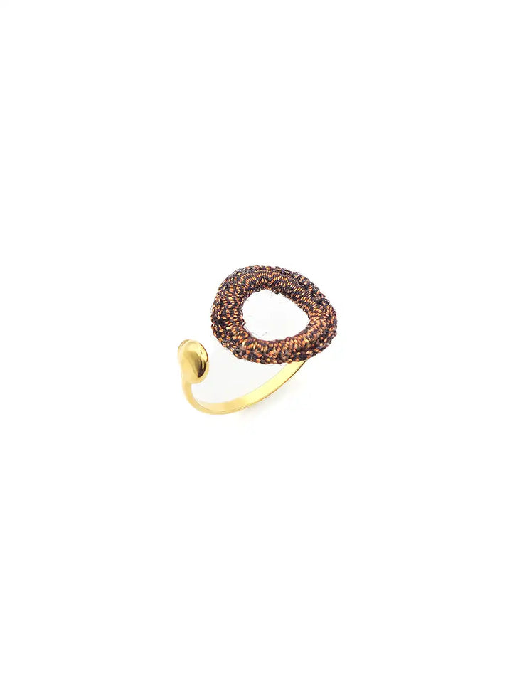 Bague artisanale femme tissage fil bordeaux Originale Yuza