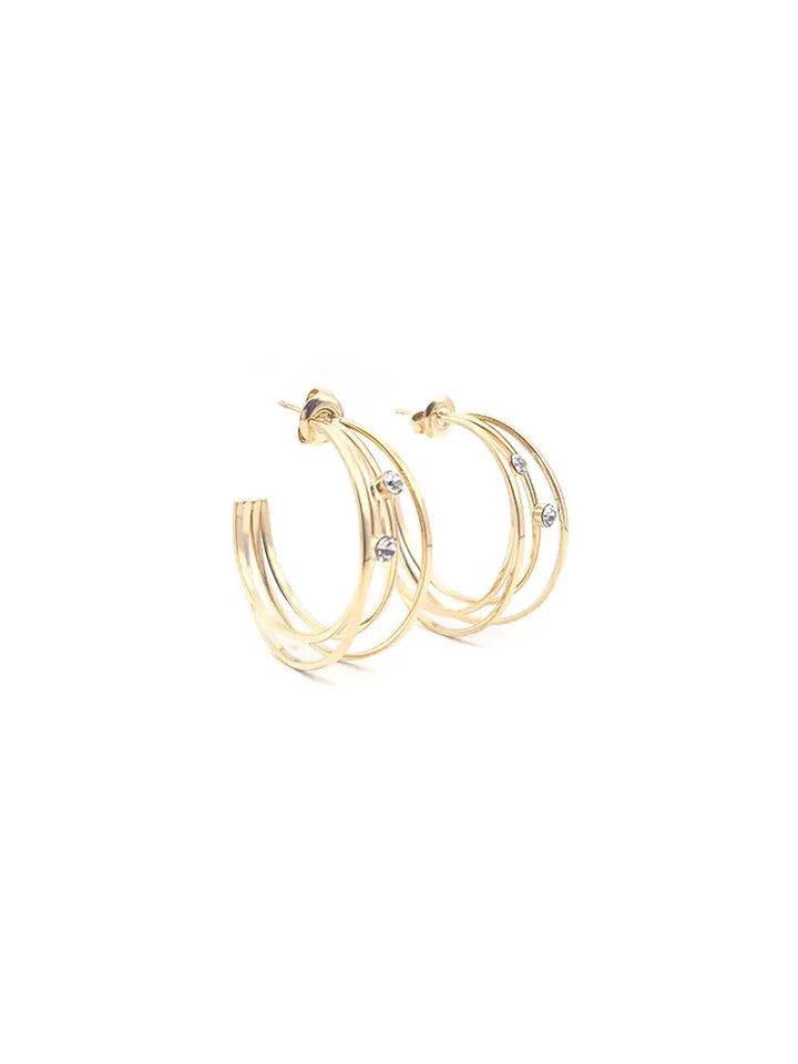 Boucles d’oreilles femme dorées modernes avec fils entrelacés