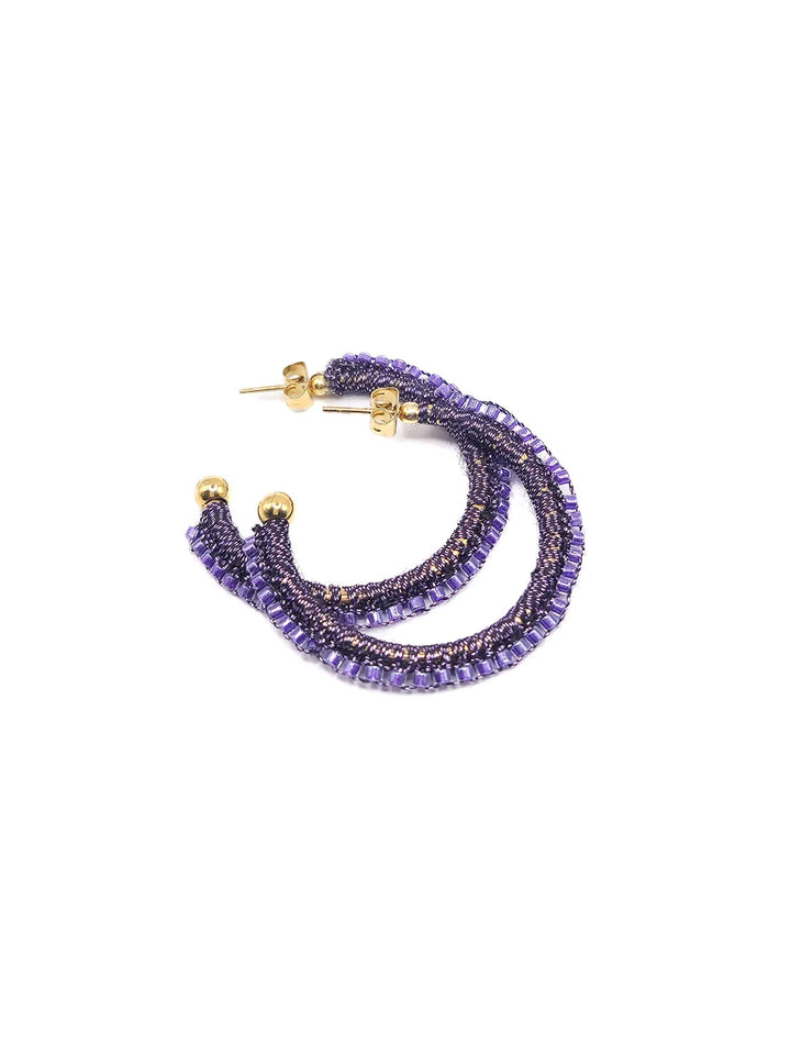 Boucles d’oreilles artisanales violettes tissage perlé