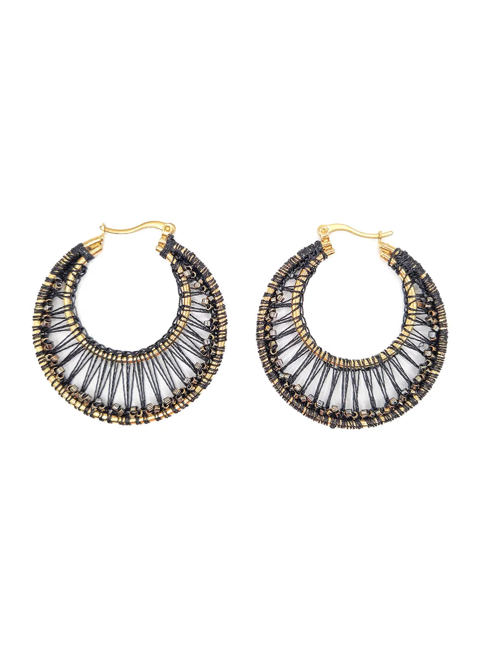 Boucles d’oreilles créoles dorées double rang brodées main