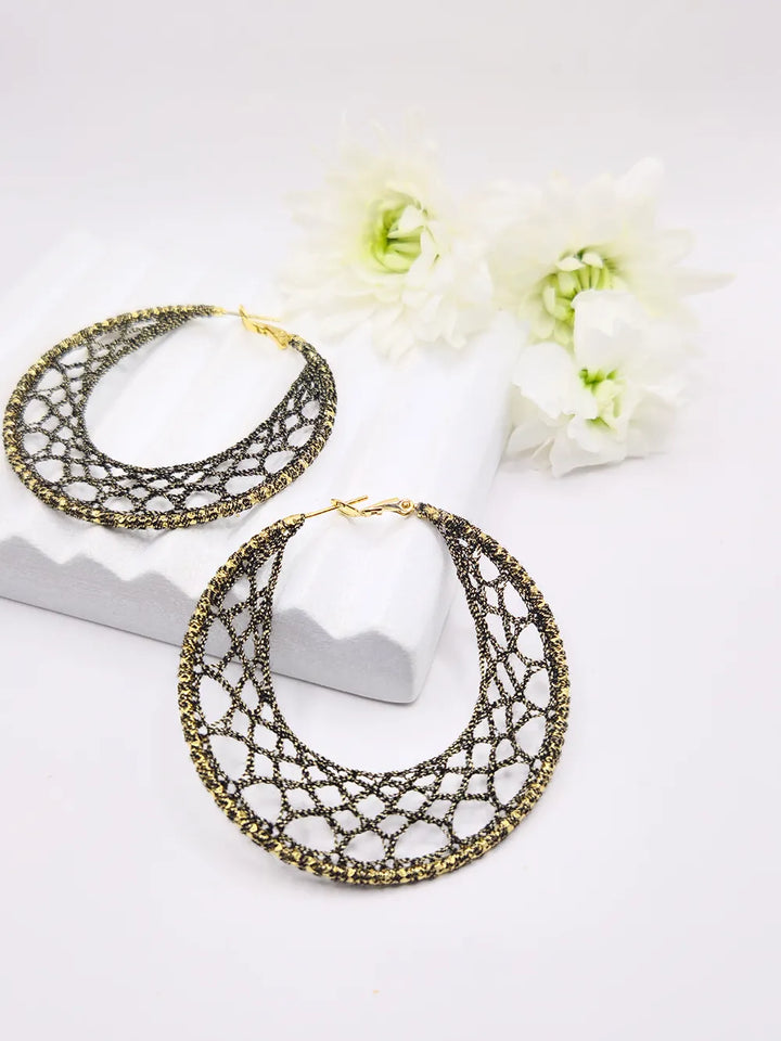 Créoles dorées avec broderie crochet couleur bronze