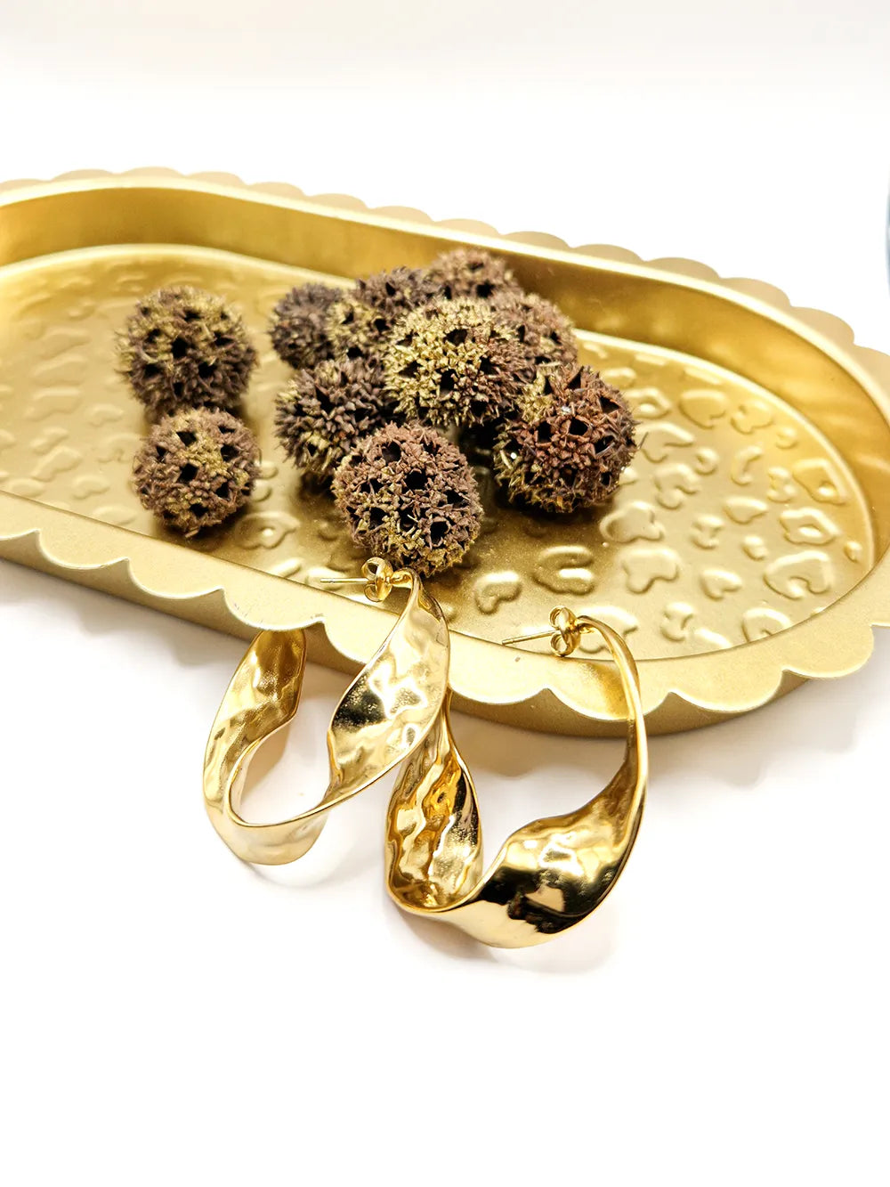 Boucles d’oreilles créoles dorées ruban martelé