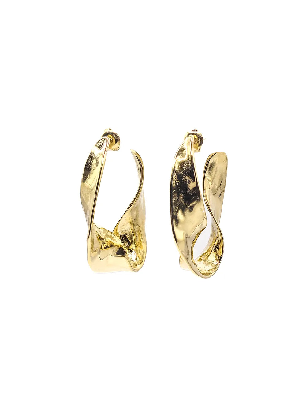 Boucles d’oreilles dorées design sculptural martelé