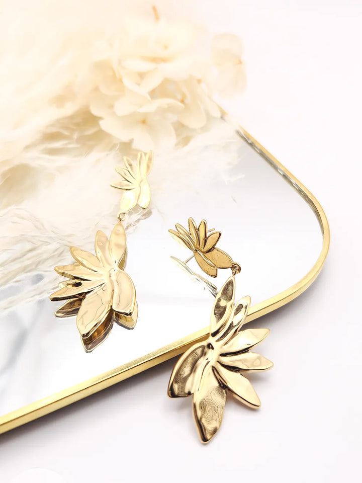 Boucles d'oreilles pendantes feuilles acier inoxydable doré