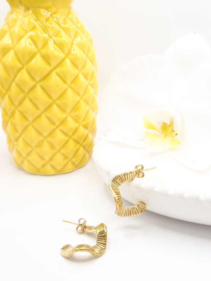 Boucles d’oreilles créoles striées dorées