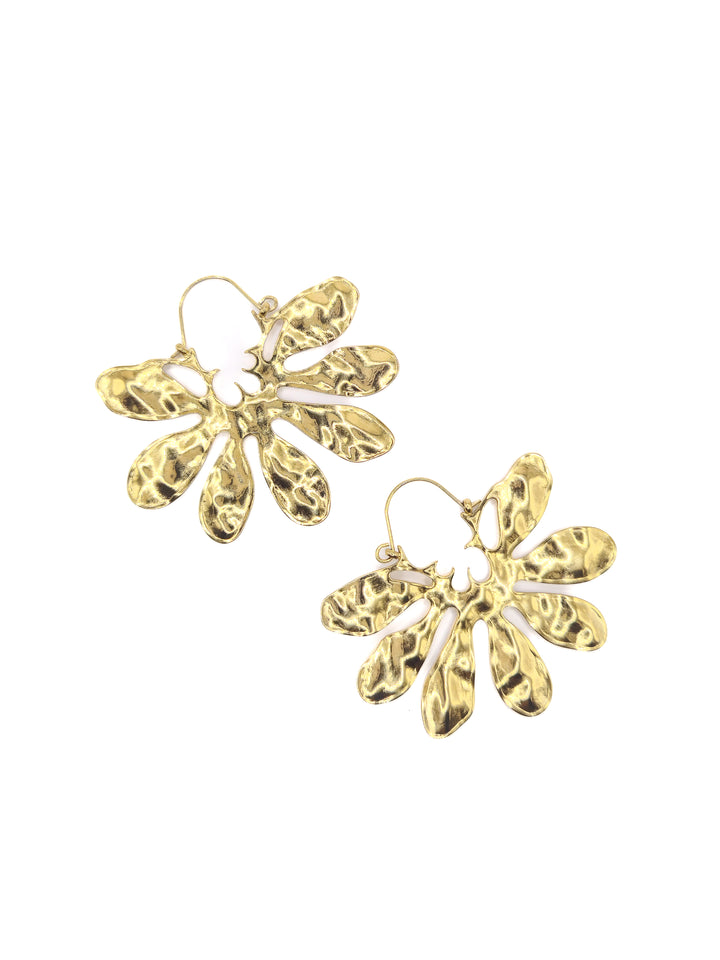 Boucles d’oreilles pendantes forme fleur martelée