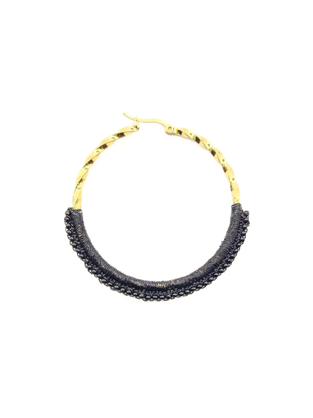 Boucles d'oreilles femme créoles dorées et tissage perles noires