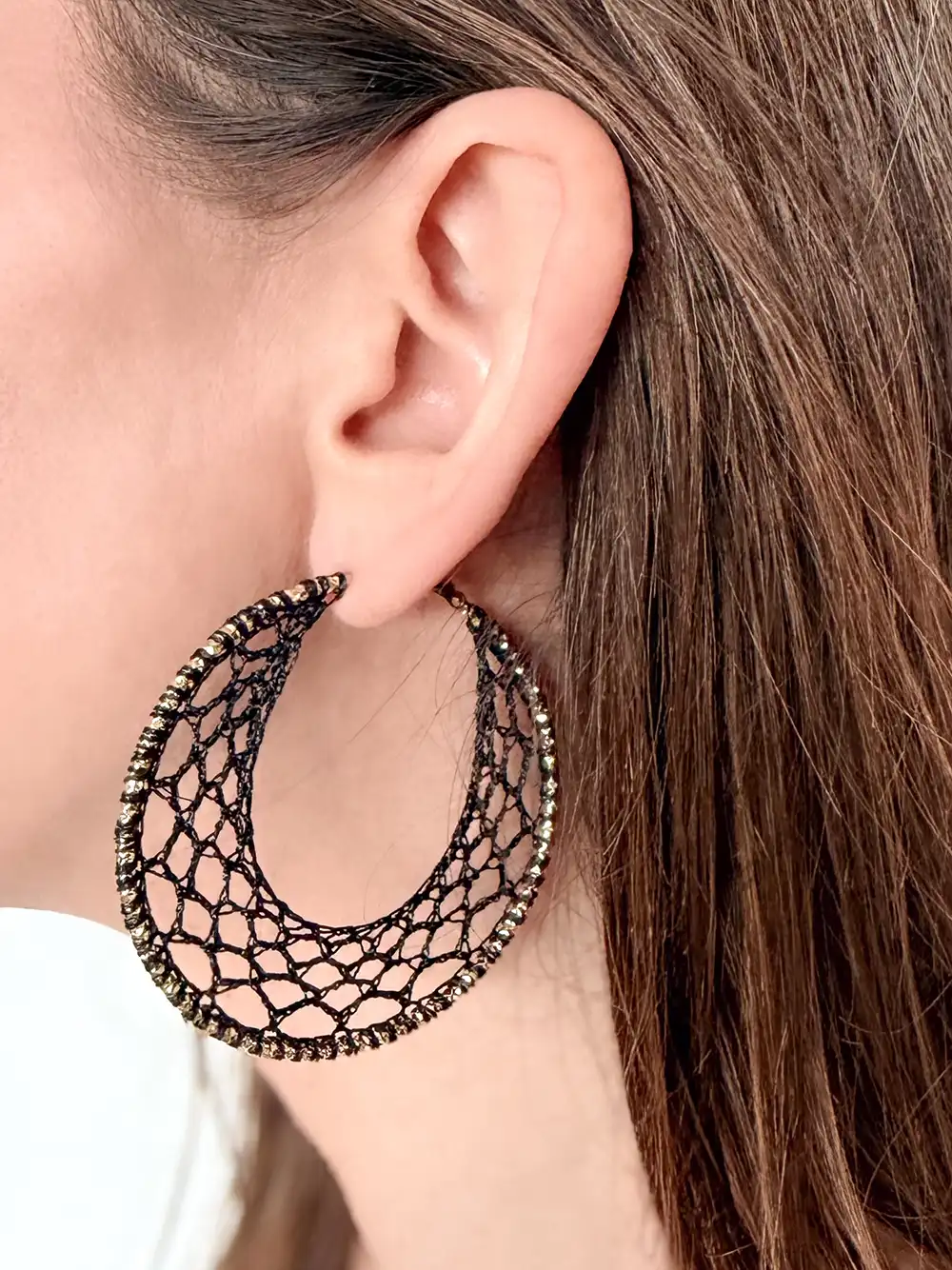 grandes créoles originales avec dentelles noires fait main pour femme