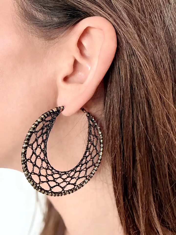 grandes créoles originales avec dentelles noires fait main pour femme