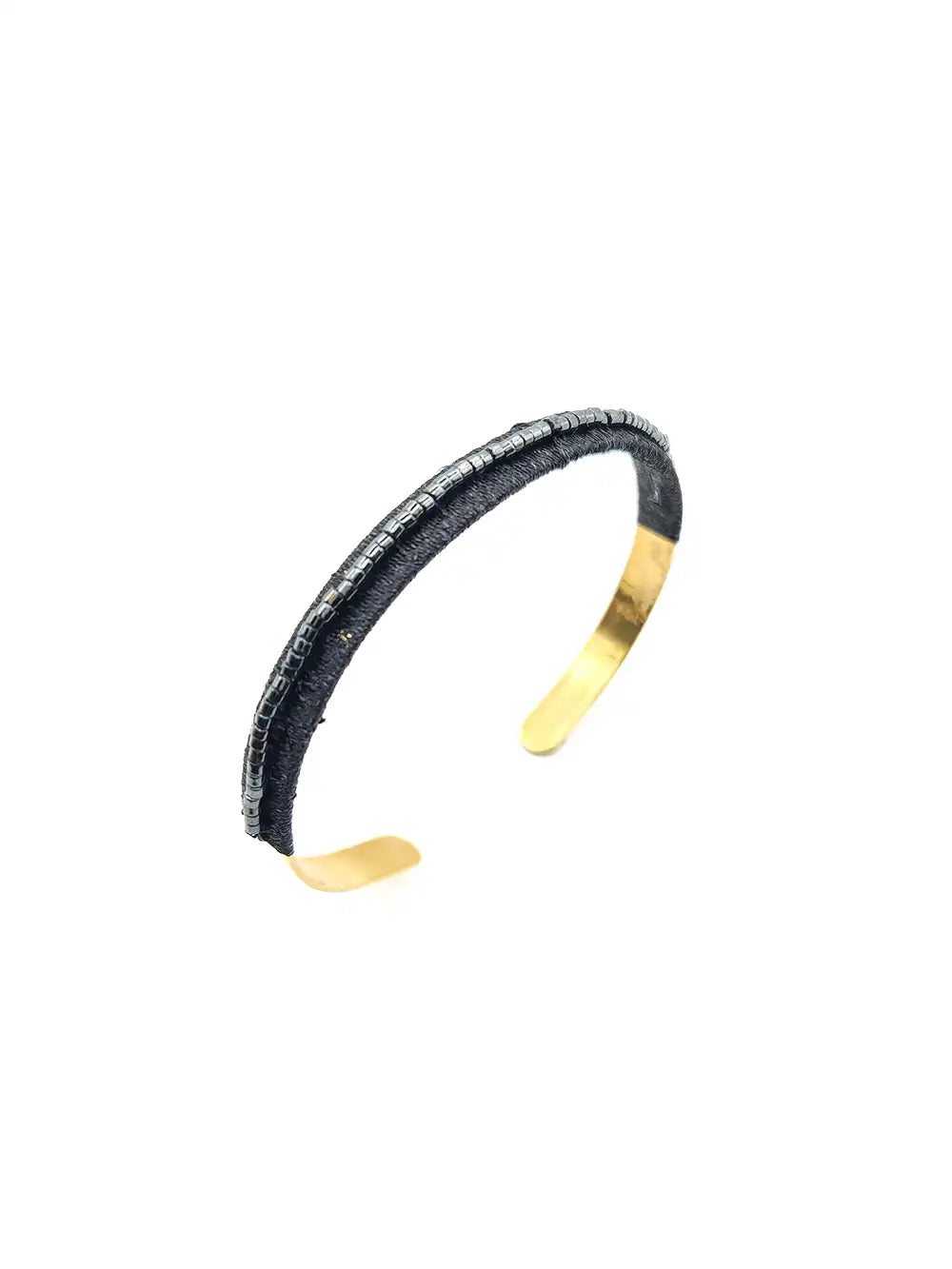 Bracelet artisanal large avec tissage et petites perles noires
