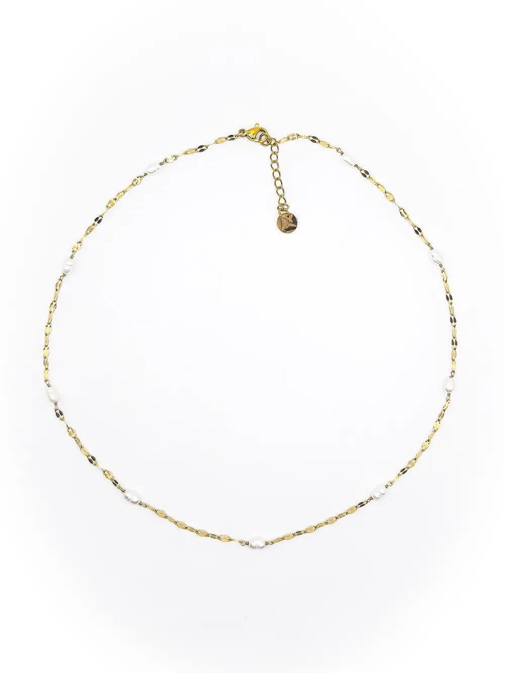 Collier femme chaîne dorée et perles nacrées naturelles