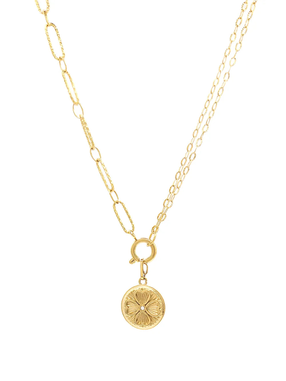 Bijou doré double maille avec médaillon trèfle à 4 feuilles