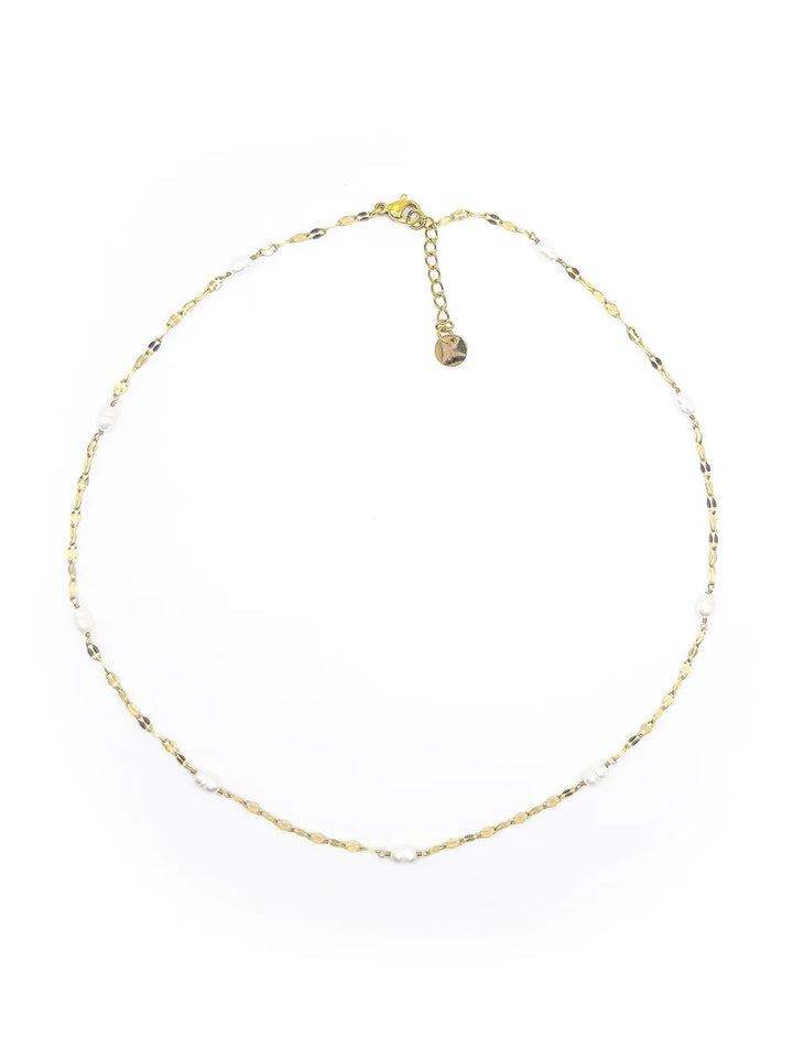 collier ras du cou chaîne fine femme et perles blanches nacrées 