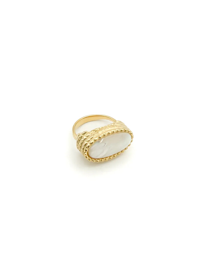 bague large femme dorée avec pierre naturelle blanc nacré