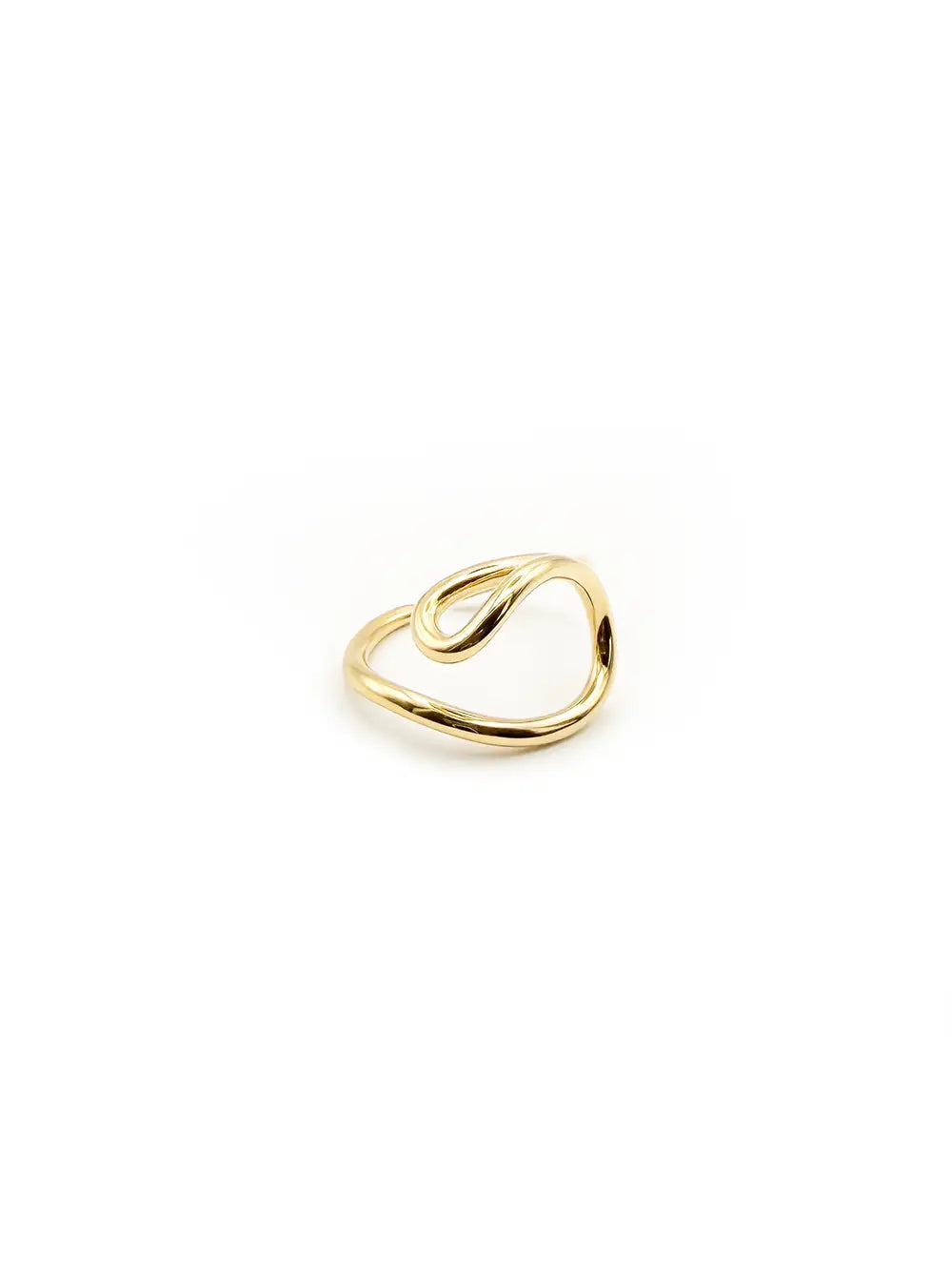 bague dorée ouverte au design minimaliste