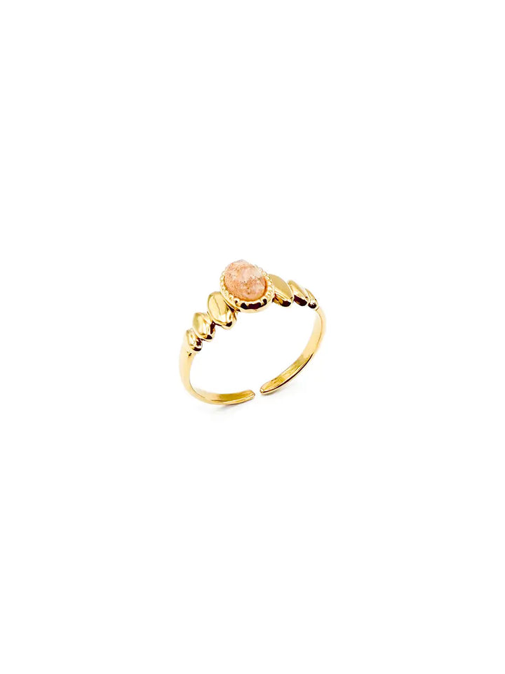 Bague dorée ajustable en acier inoxydable avec pierre naturelle ovale en quartz rose et détails dorés sculptés