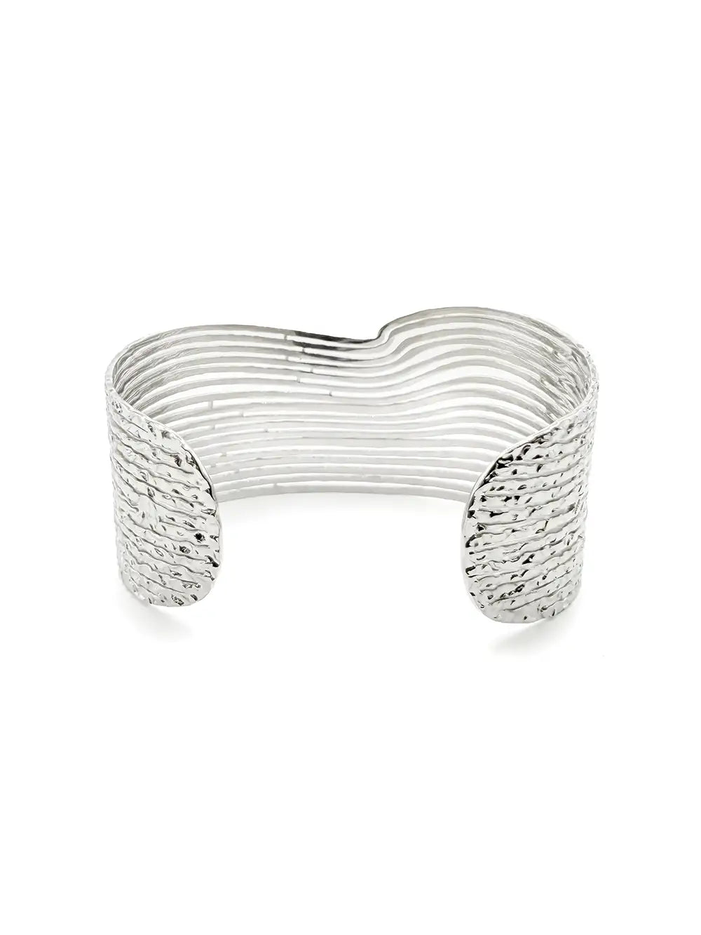 Bracelet manchette femme argenté effet martelé