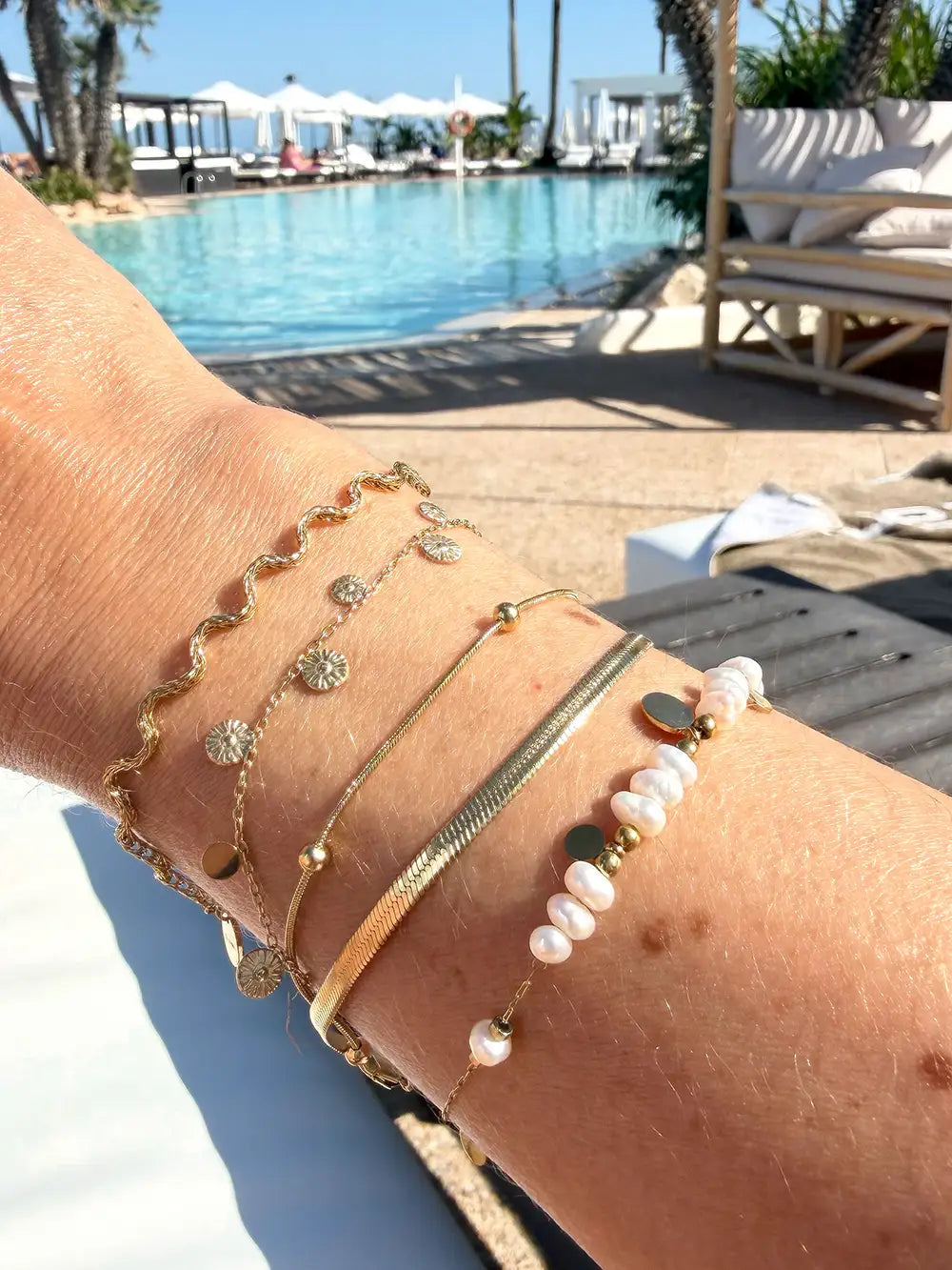 Accumulation de bracelets chaînes fines pour femme en acier inoxydable doré