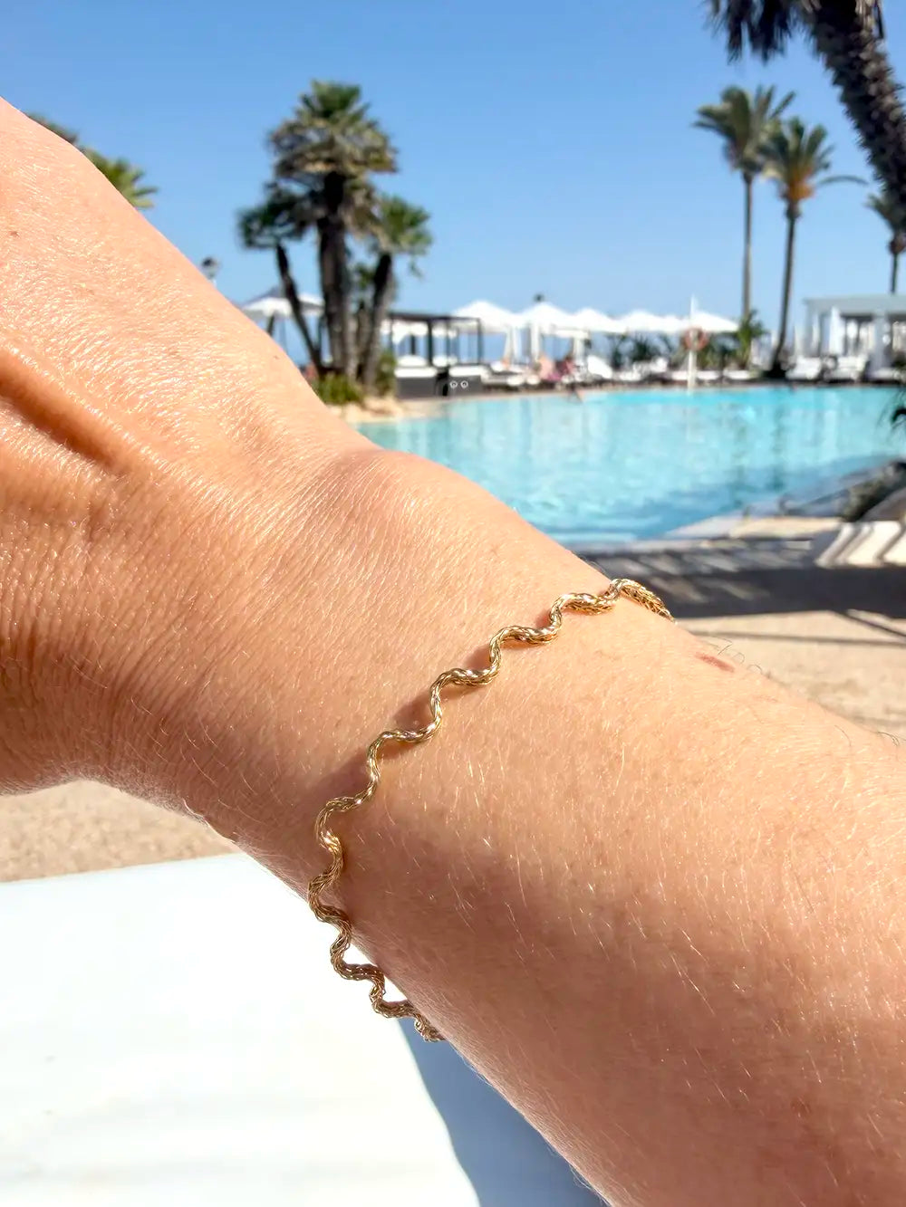 Bracelet femme doré avec chaîne effet zigzag