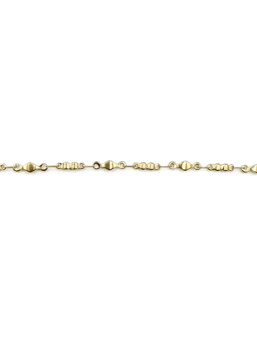 Bracelet doré avec petits maillons losanges