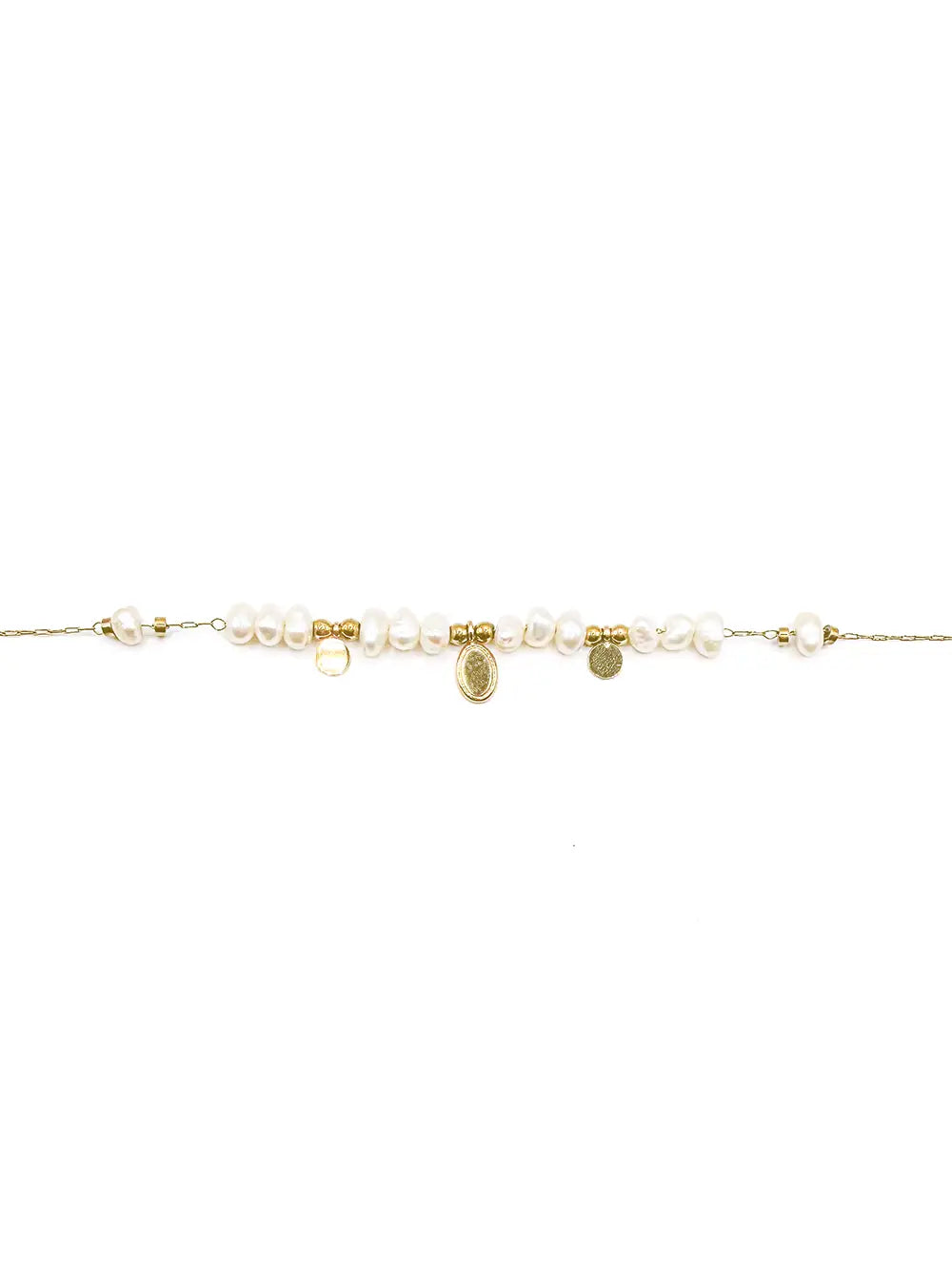 Bracelet perles blanches naturelles et médailles dorées