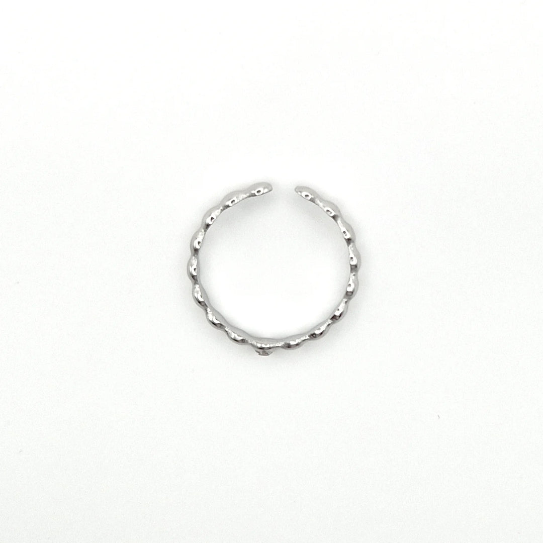 bague couleur acier moderne et élégante