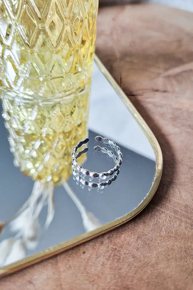 Bague fine femme argentée motif perlé avec zircon en acier inoxydable