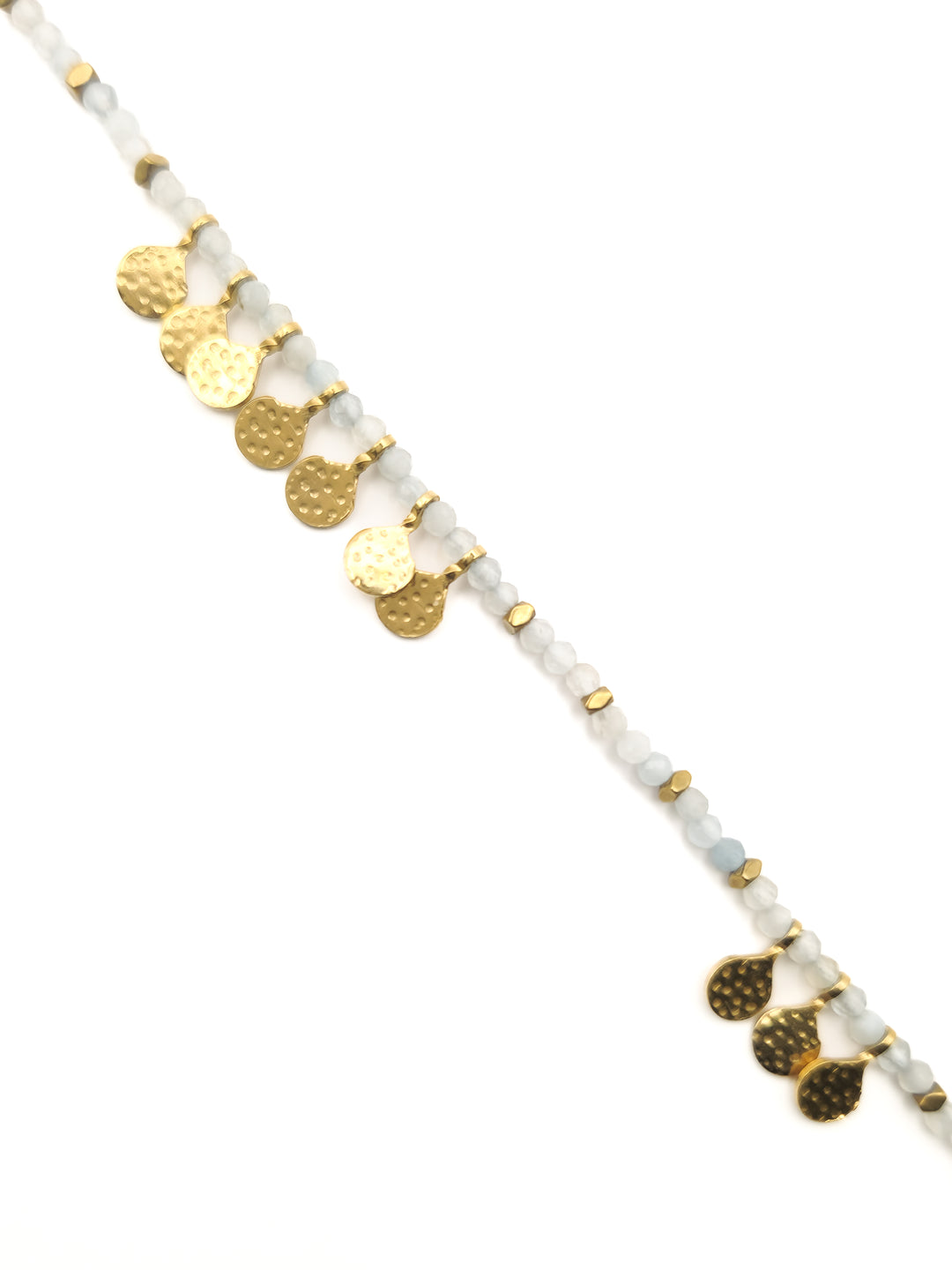 Collier sautoir perles blanches et pampilles dorées